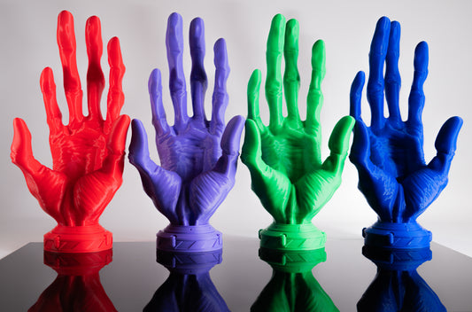 6 Finger Alien Hand Controller Holder – Sculpted Display Stand for Gamers